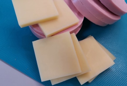 Фото шага рецепта Закуска из колбасы 189888 шаг 1  