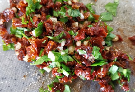 Фото шага рецепта Закуска из обжаренного адыгейского сыра 173709 шаг 4