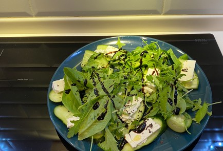 Фото шага рецепта Закуска из огурцов с брынзой 151137 шаг 4