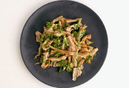 Фото шага рецепта Закуска из поросячьих ушек 68591 шаг 4  