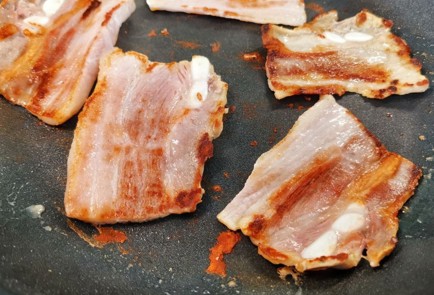 Фото шага рецепта Закуска из сала с соусом из авокадо 152262 шаг 5  