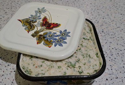 Фото шага рецепта Закуска из сала с чесноком и петрушкой 186695 шаг 10  