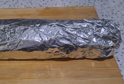 Фото шага рецепта Закуска из сала с чесноком и петрушкой 186695 шаг 12  