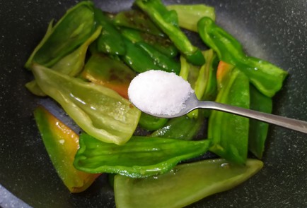 Фото шага рецепта Закуска из зеленых перцев 190117 шаг 4  