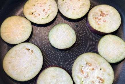 Фото шага рецепта Закуска из жареных баклажанов 174275 шаг 9  