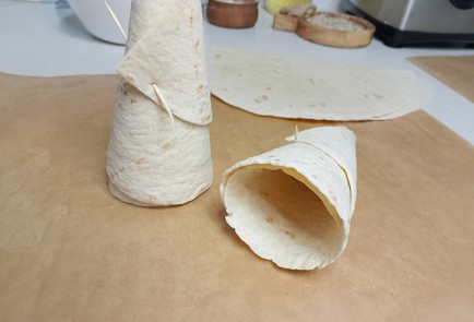 Фото шага рецепта Закуска с курицей и грибами 191223 шаг 4  