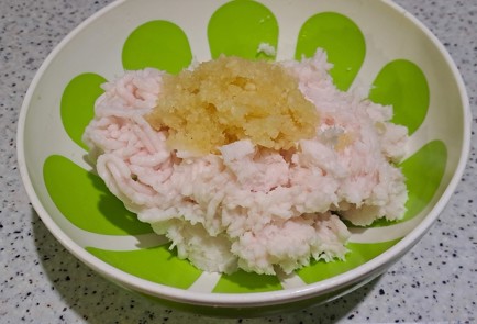 Фото шага рецепта Закусочное сало с зеленым базиликом 186697 шаг 5  