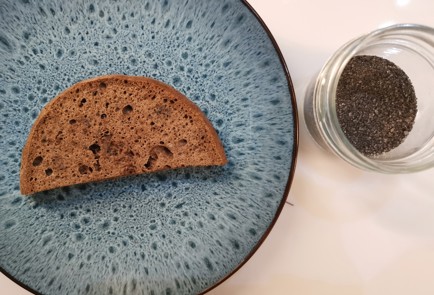 Фото шага рецепта Закусочный бутерброд 191006 шаг 2  