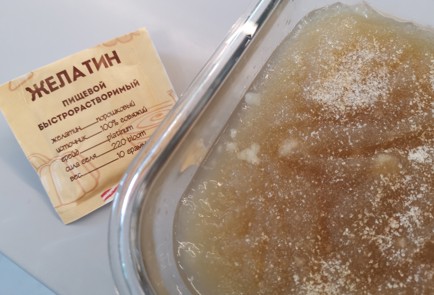 Фото шага рецепта Заливное из языка на костном бульоне 176180 шаг 8  