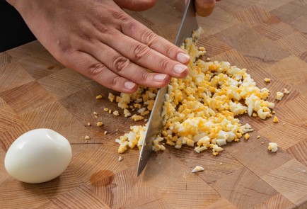 Фото шага рецепта Заливной пирог на кефире с капустой 174915 шаг 2  