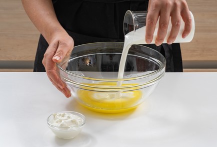 Фото шага рецепта Заливной пирог на кефире с капустой 174915 шаг 7  