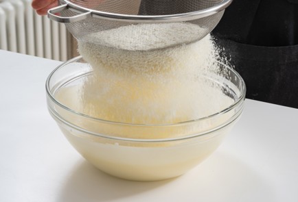 Фото шага рецепта Заливной пирог на кефире с картошкой и грибами 174916 шаг 8  