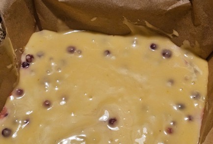 Фото шага рецепта Заливной пирог с брусникой 191537 шаг 11