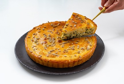 Фото шага рецепта Заливной пирог с яйцом и зеленым луком 173983 шаг 15  