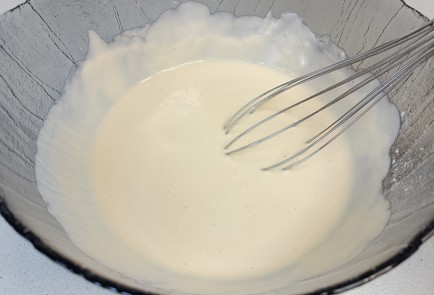 Фото шага рецепта Заливной пирог с яйцом и зеленым луком 191492 шаг 5