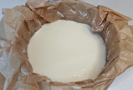 Фото шага рецепта Заливной пирог с яйцом и зеленым луком 191492 шаг 8