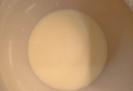 Фото шага рецепта Заливной пирог с луком и яйцом 190965 шаг 4