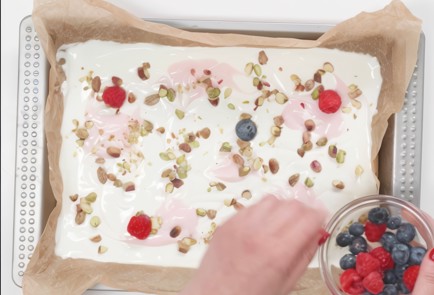 Фото шага рецепта Замороженный йогурт 173697 шаг 8  