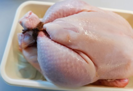 Фото шага рецепта Запеченная хрустящая курица 191413 шаг 1