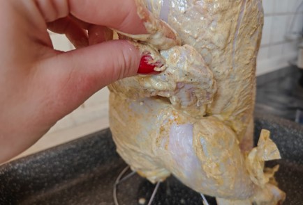 Фото шага рецепта Запеченная курица с хрустящей корочкой 189150 шаг 10  