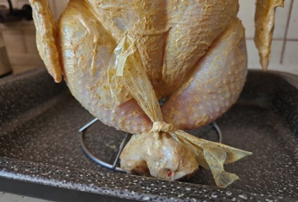 Фото шага рецепта Запеченная курица с хрустящей корочкой 189150 шаг 9  