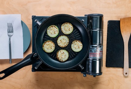 Фото шага рецепта Запеченная тушка черного гренадера с овощами 139359 шаг 4  