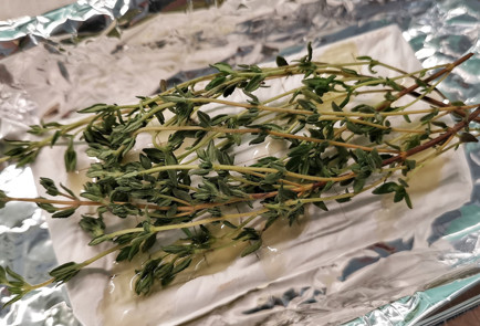 Фото шага рецепта Запеченный камамбер с кислосладким соусом 151449 шаг 8  