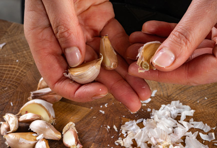 Фото шага рецепта Запеченные колбаски с каштанами и сельдереем 191186 шаг 6