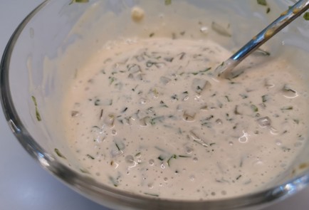 Фото шага рецепта Запеченные куриные крылья с соусом тартар 175529 шаг 10  