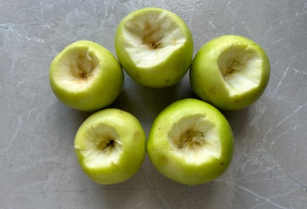 Фото шага рецепта Запеченные яблоки 187047 шаг 2  