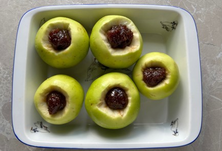 Фото шага рецепта Запеченные яблоки 187047 шаг 5  