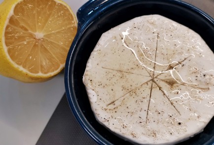 Фото шага рецепта Запеченный камамбер с клюквой и пармезаном 153033 шаг 5  