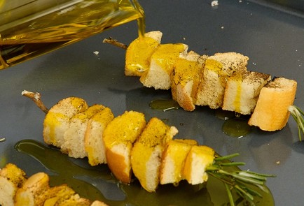 Фото шага рецепта Запеченный камамбер с соусом чатни 94007 шаг 3  