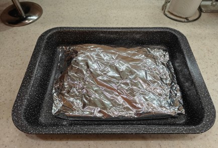 Фото шага рецепта Запеченный лосось с соусом из кокосового молока и шпината 175762 шаг 6