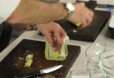 Фото шага рецепта Запеченный порей фаршированный ванильным пореем 125881 шаг 2  