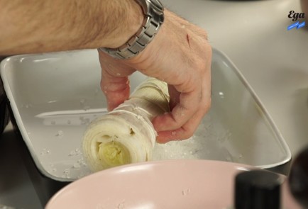 Фото шага рецепта Запеченный порей фаршированный ванильным пореем 125881 шаг 3  