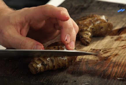 Фото шага рецепта Запеченный топинамбур с луковым соусом 126165 шаг 4  