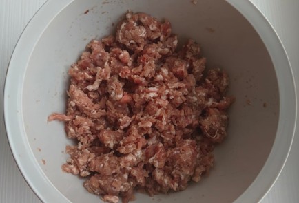 Фото шага рецепта Запеченные тефтели с пекинской капустой 175468 шаг 1  