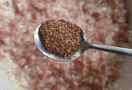 Фото шага рецепта Запеченные тефтели с пекинской капустой 175468 шаг 4  