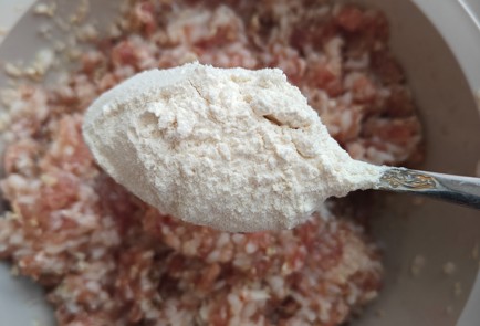 Фото шага рецепта Запеченные тефтели с пекинской капустой 175468 шаг 6  