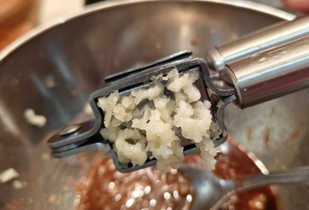 Фото шага рецепта Запеченный гусь с апельсинами и яблоками 191212 шаг 9