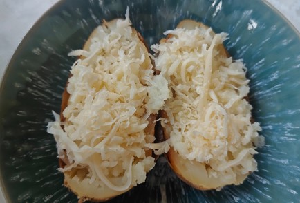 Фото шага рецепта Запеченный картофель с беконом 189490 шаг 10  