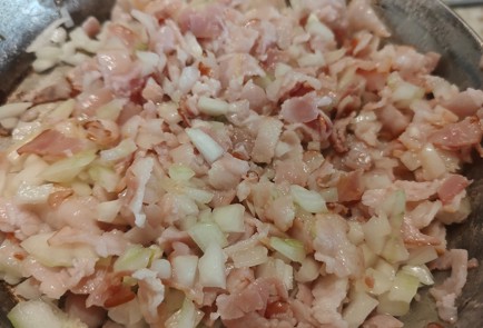 Фото шага рецепта Запеченный картофель с беконом 189490 шаг 4  