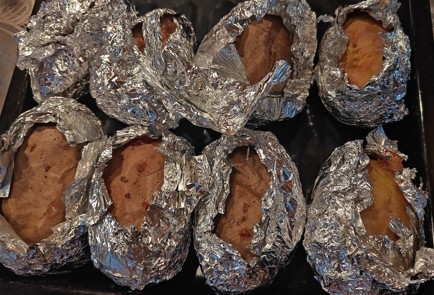 Фото шага рецепта Запеченный картофель с беконом 189490 шаг 5  