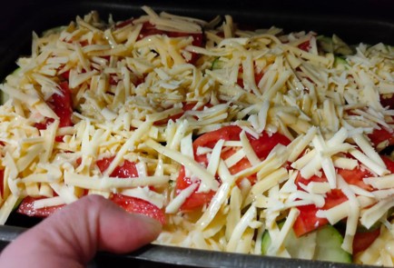 Фото шага рецепта Запеканка из цукини с помидором перцем и сыром 176364 шаг 15