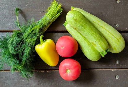 Фото шага рецепта Запеканка из кабачков помидоров и домашнего творога 174519 шаг 1  