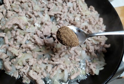 Фото шага рецепта Запеканка из кабачков с фаршем и моцареллой 188290 шаг 3  