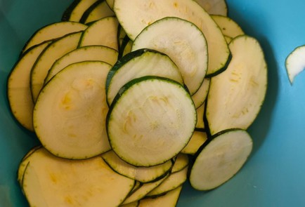 Фото шага рецепта Запеканка из картофеля и цукини с сыром 187038 шаг 2  