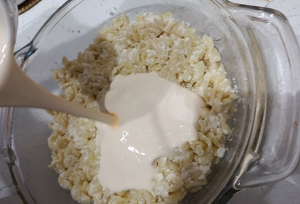 Фото шага рецепта Запеканка из макарон и творога как в детстве 191194 шаг 9