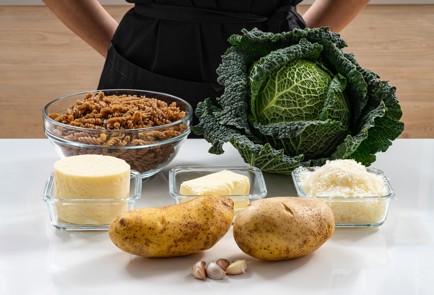 Фото шага рецепта Запеканка из пасты с савойской капустой и сыром 176113 шаг 1  